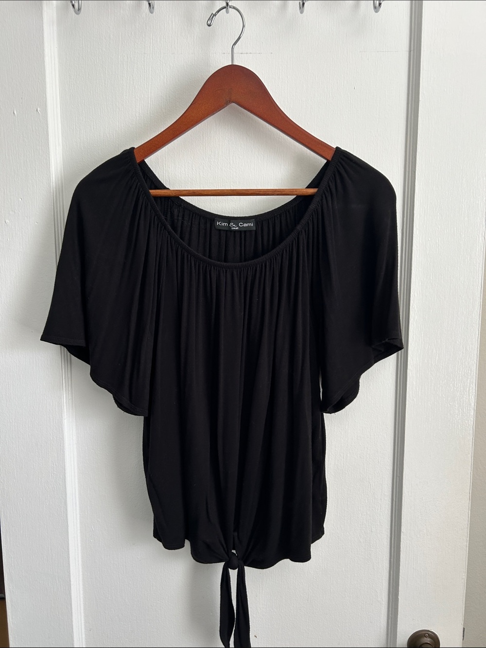 Kim & Cami Black Tie-Front Short Sleeve Blouse